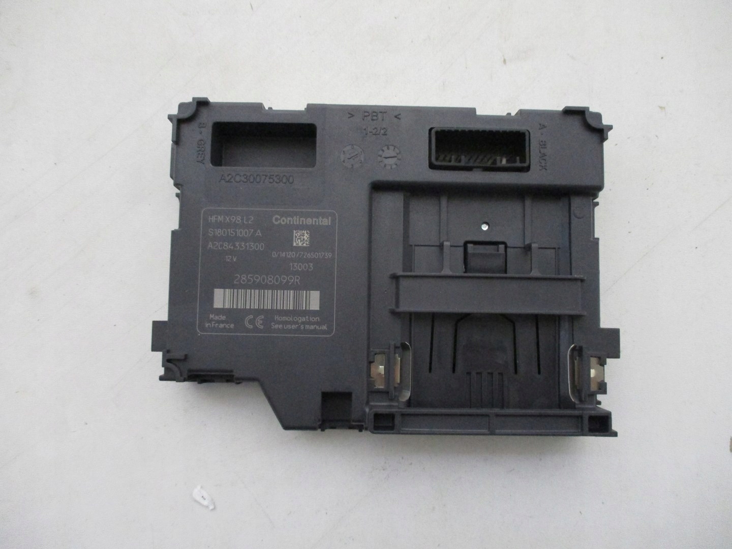 Lecteur KARTY RENAULT 285908099R