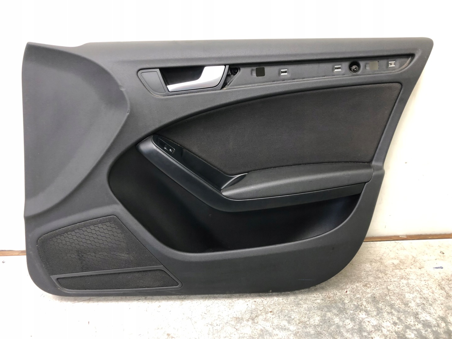 side door right front AUDI A4 B8 8K1867106