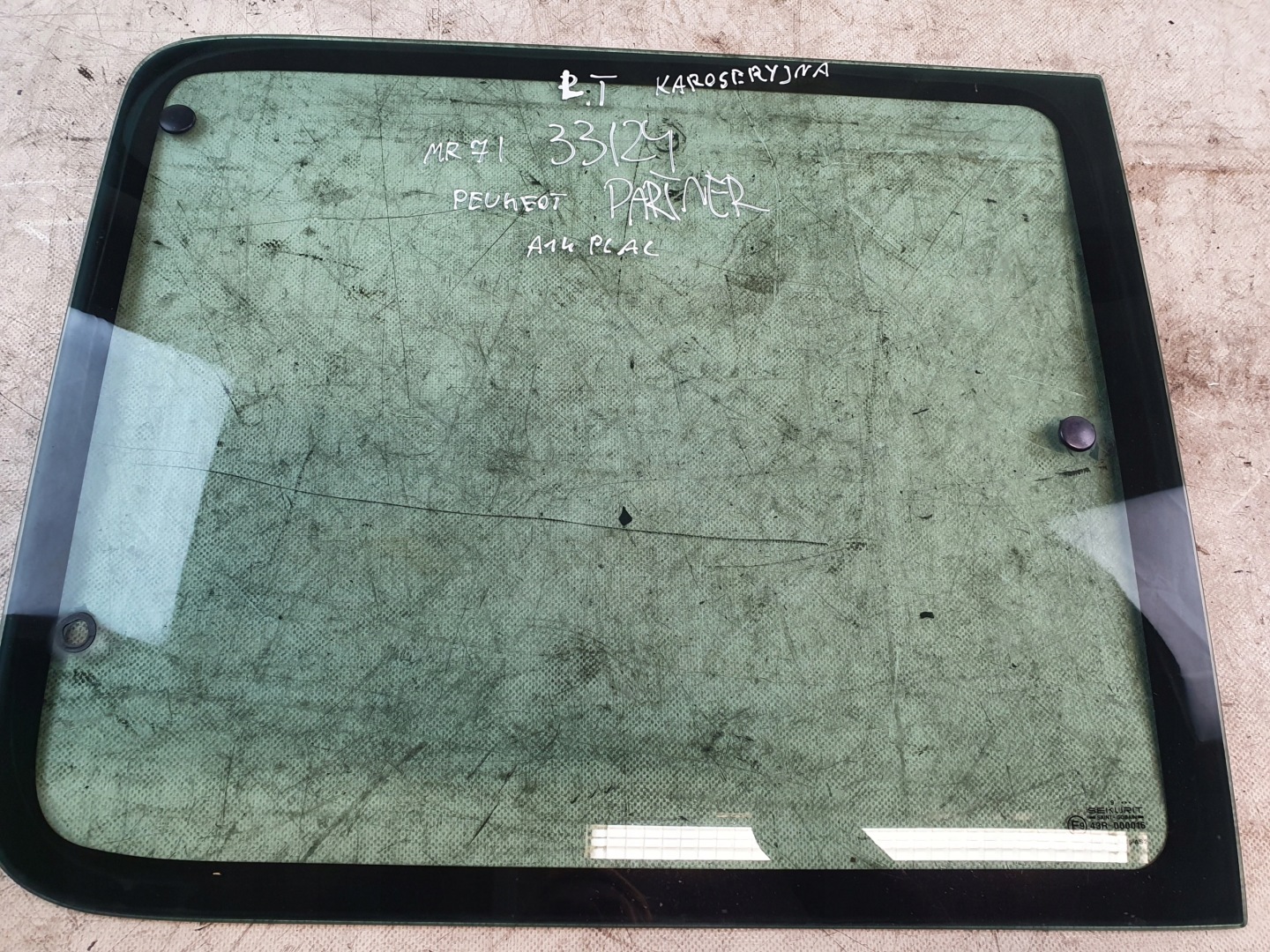window bodywork left rear part PEUGEOT PARTNER and LIFT