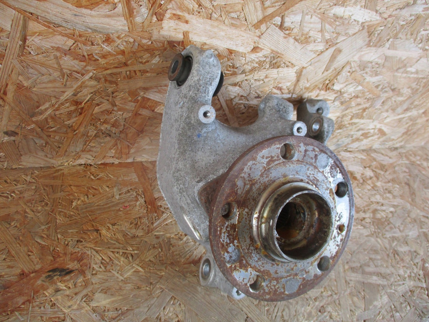swing rear left VW TIGUAN II 5NA LIFT 4X4