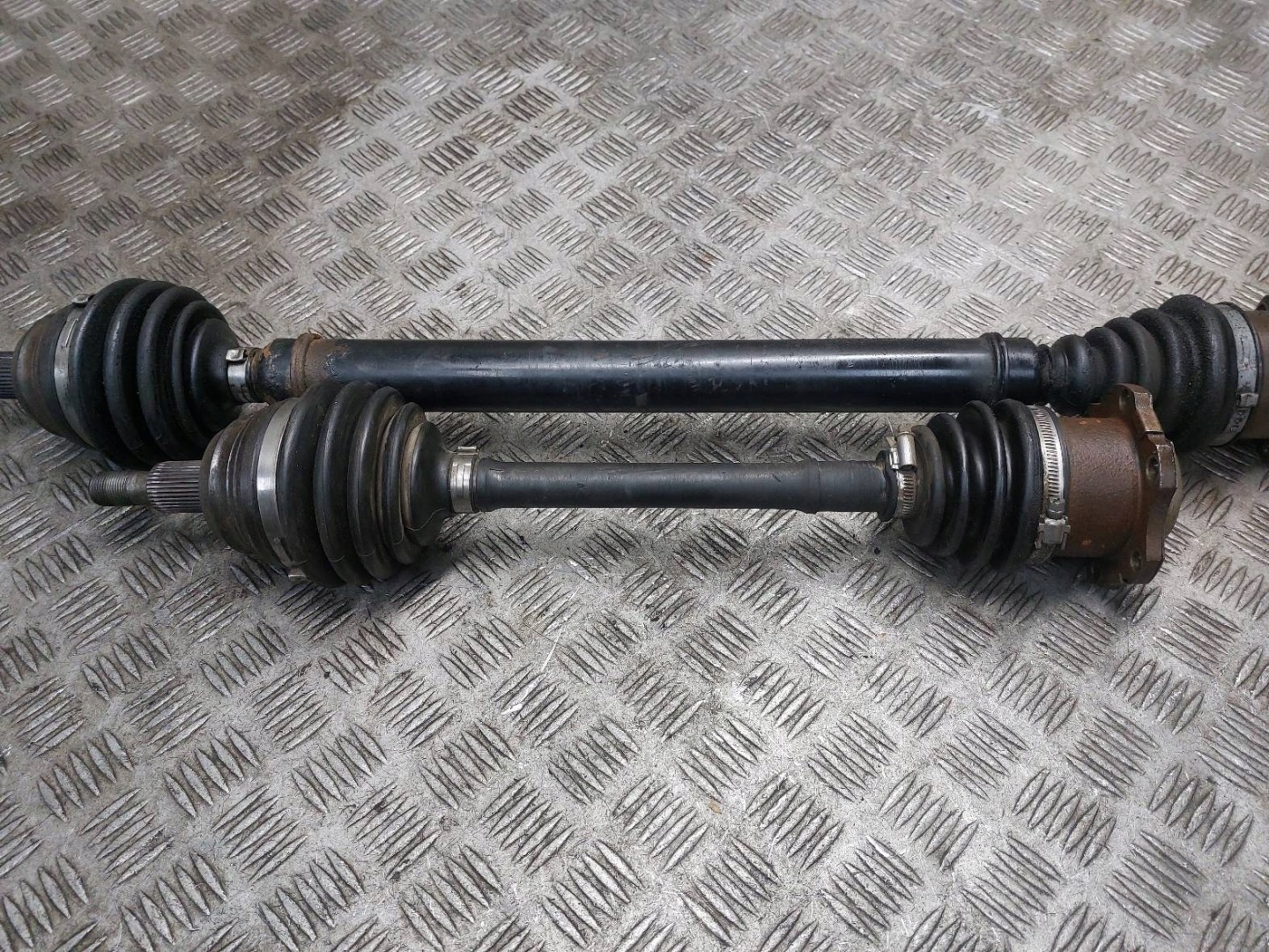 semi-axis left front + right front AUTOMAT SKODA OCTAVIA and FL 1.9 TDI