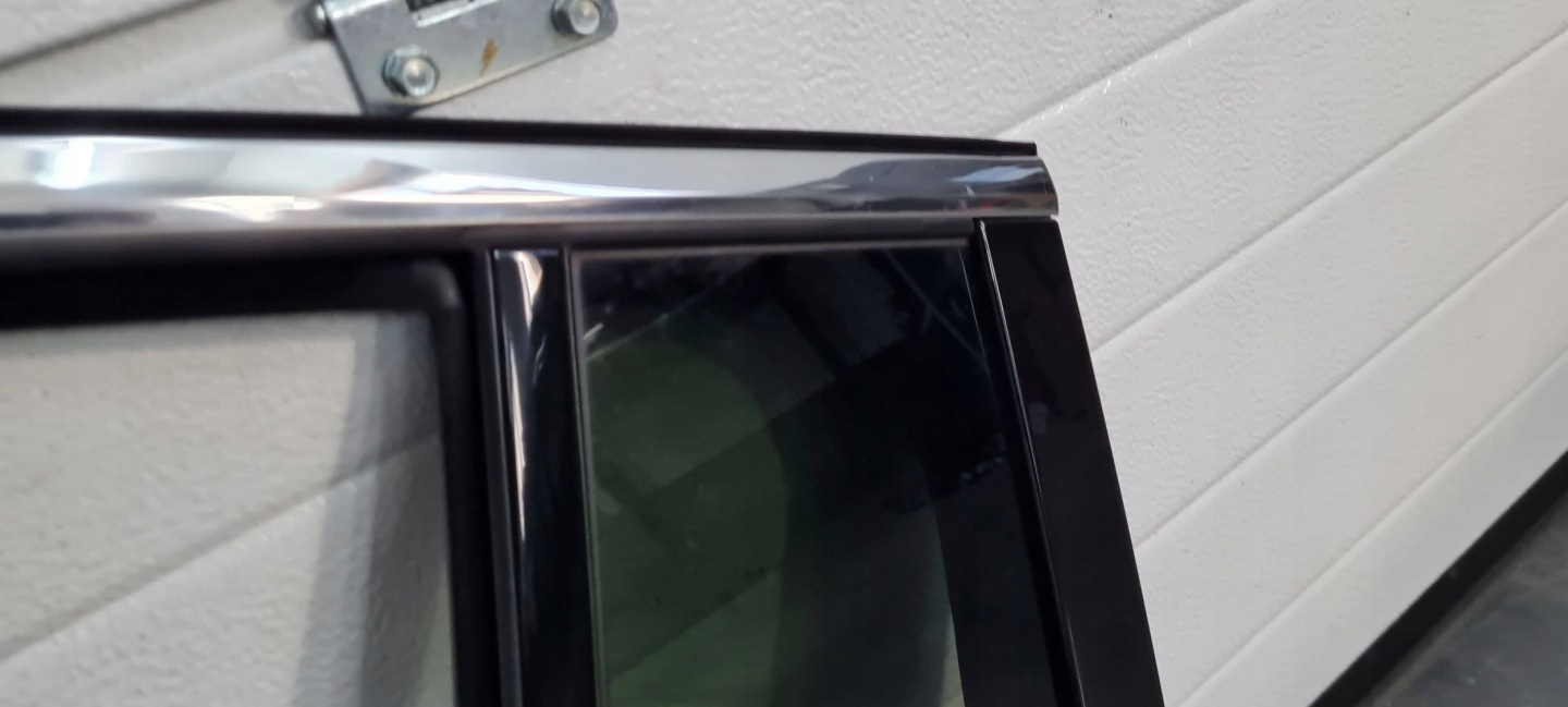 Jeep Grand Cherokee WL 2022 Dichtsatz GUMOWA CHROM FENSTER links heck KROTKI