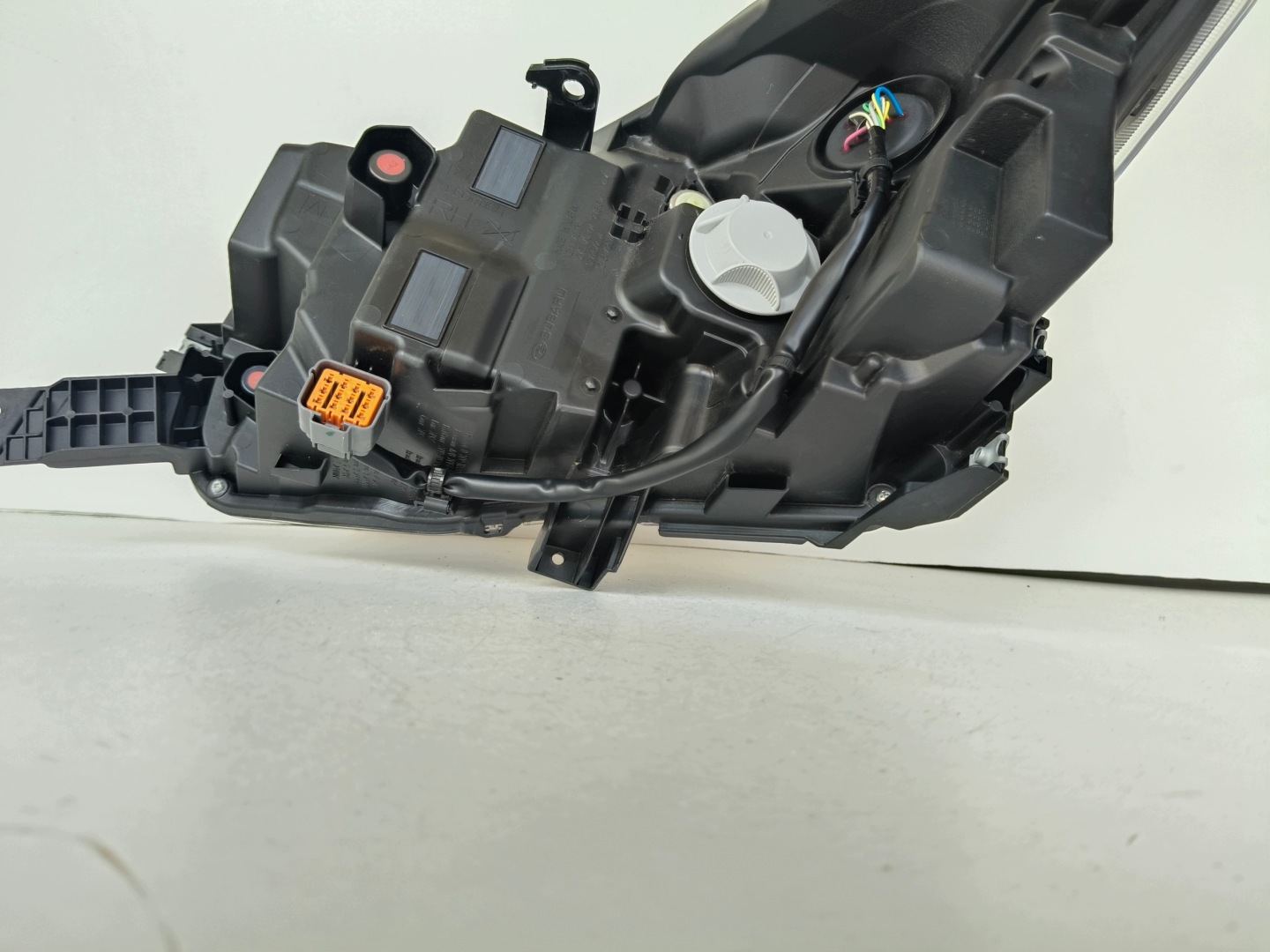 light right REFLEKTOR SUBARU OUTBACK 22- LIFT FULL LED
