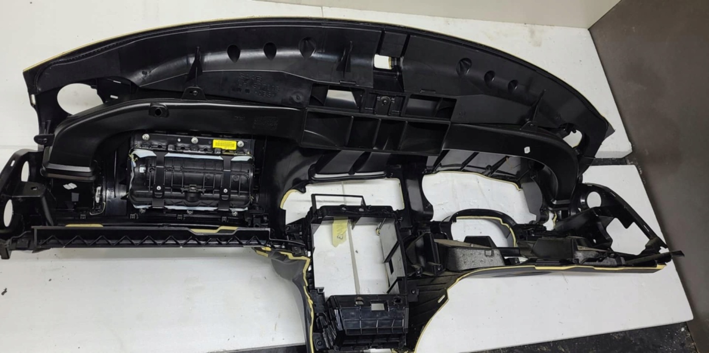 dashboard instrument panel console SAAB 9-3 93 II EUROPA