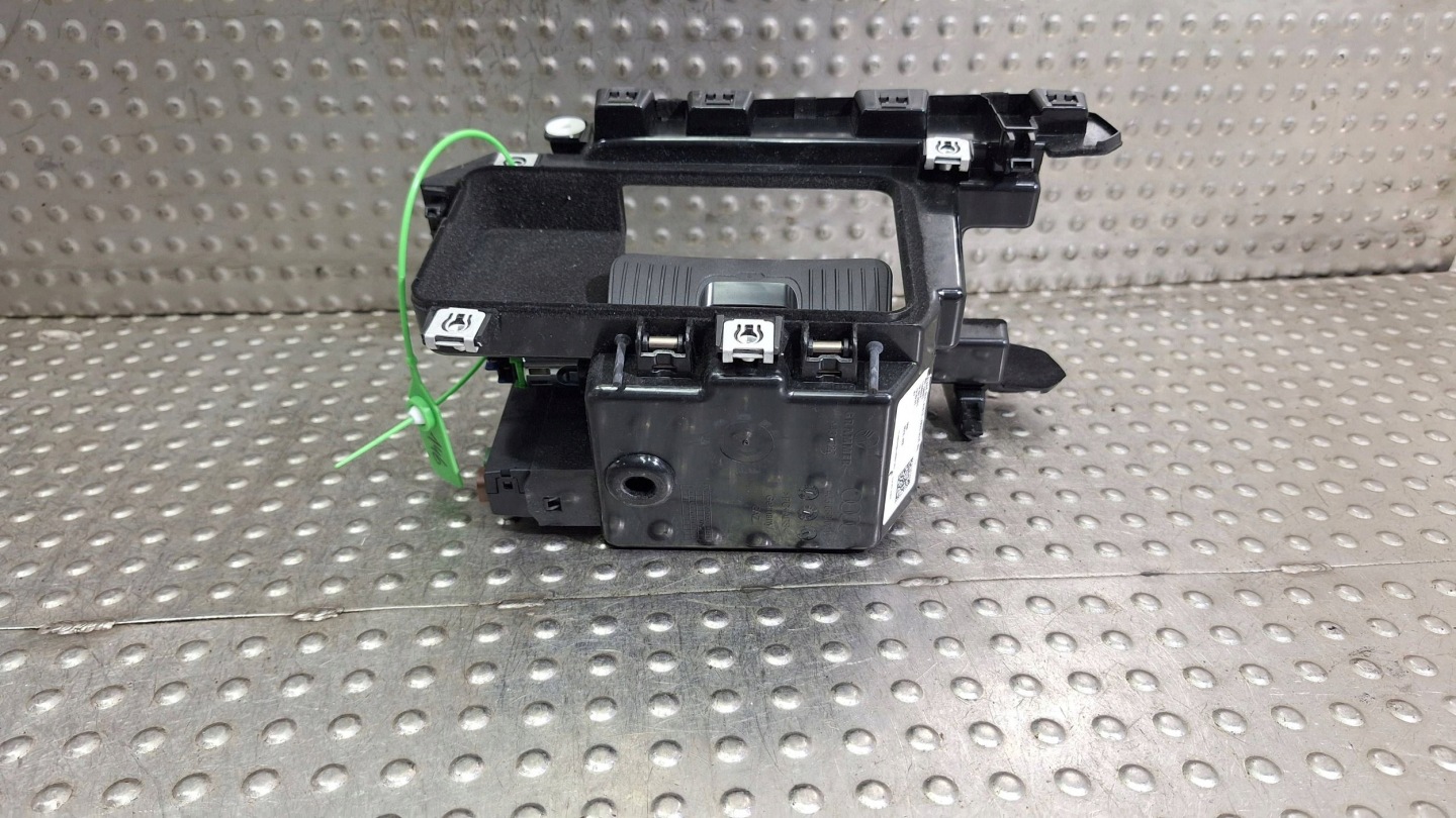 passenger compartment TUNELU USB 4J3858021 AUDI E-TRON GT