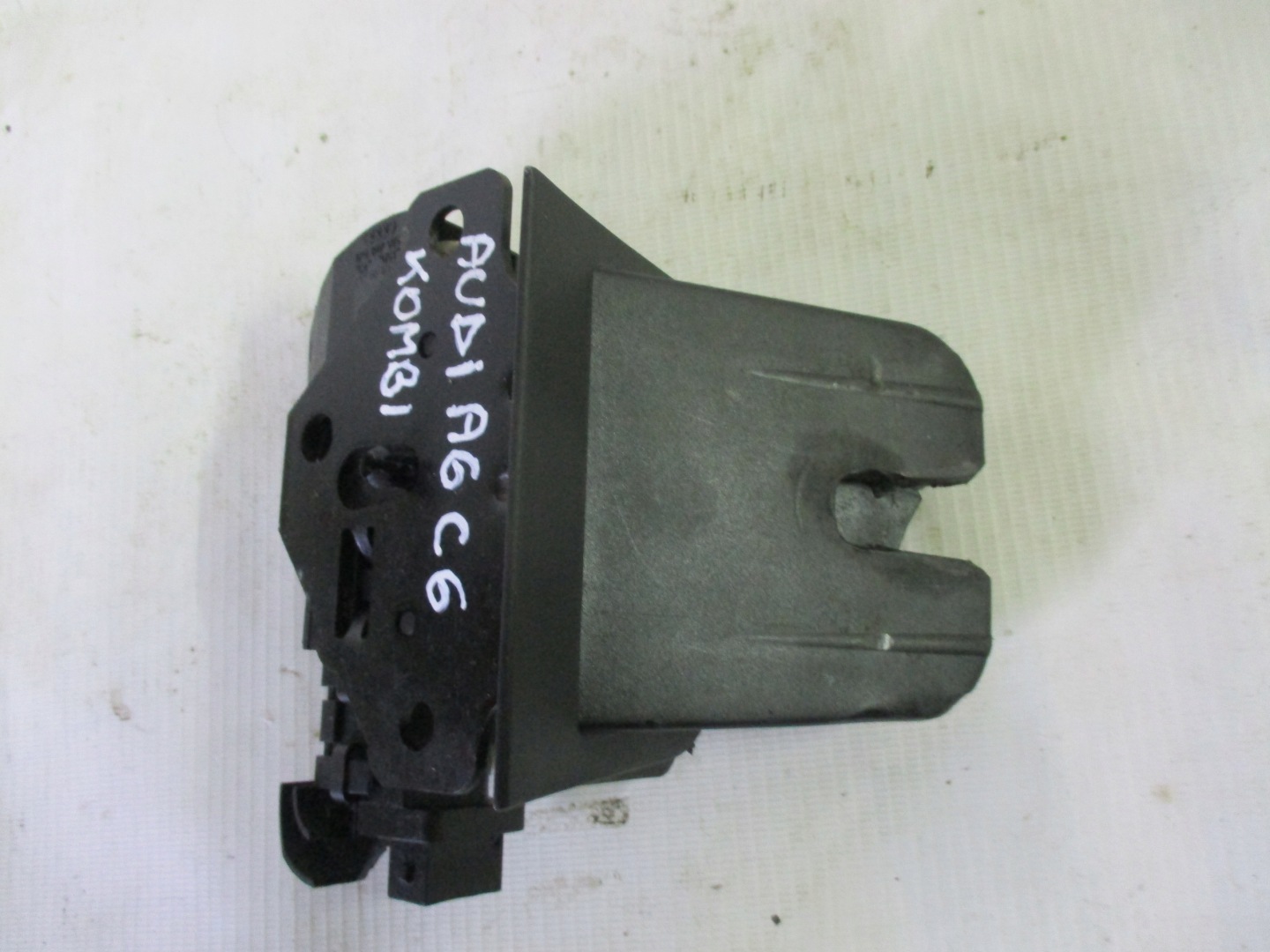 Schloß heckklappe Audi A6 C6 4F9