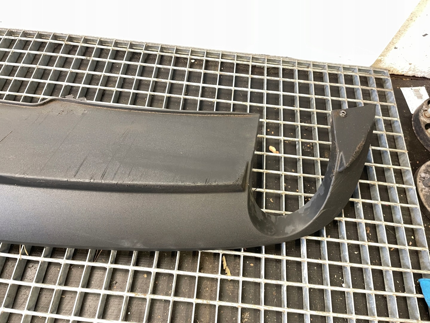 HOKEJ spoiler Paraurti posteriore accessori AUDI A4 B9 8W0807521K