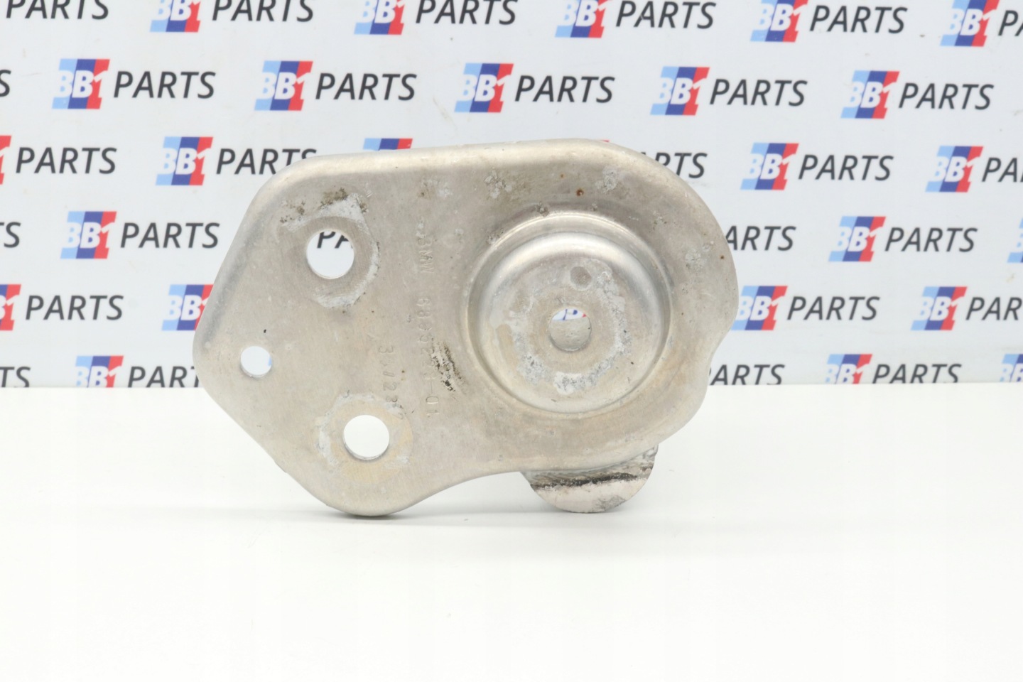 BMW G26 I4 Console Support plaque SANEK Droite Arrière 6895228