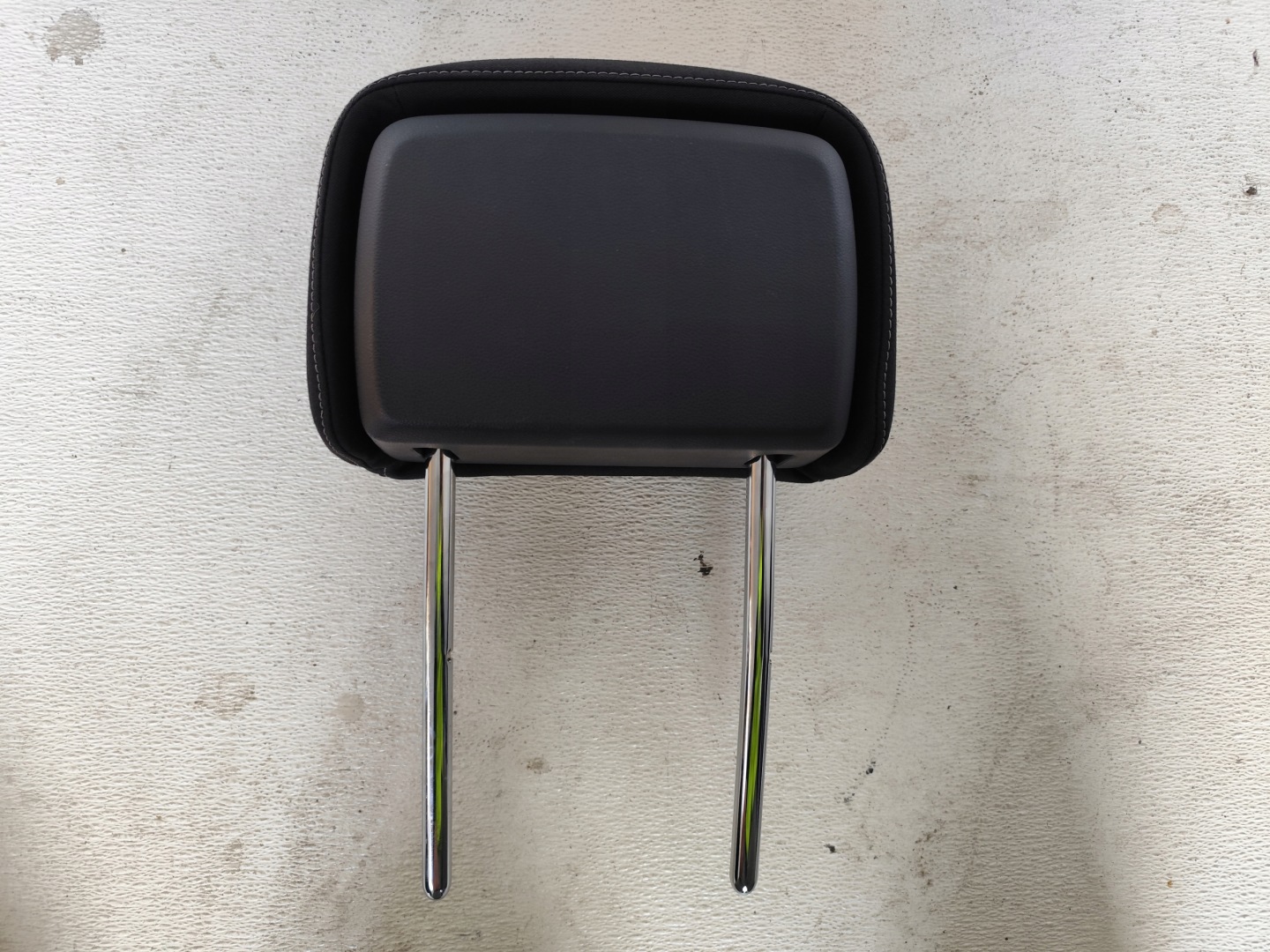 VOLKSWAGEN PASSAT B8 2017 rest seat front