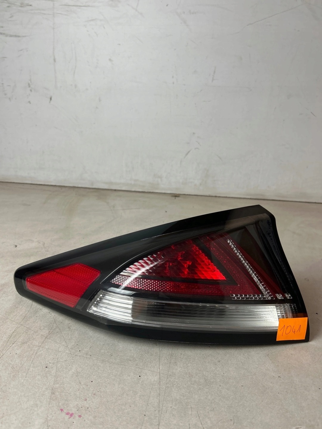 light rear part rear left Hyundai Ioniq 4 lift