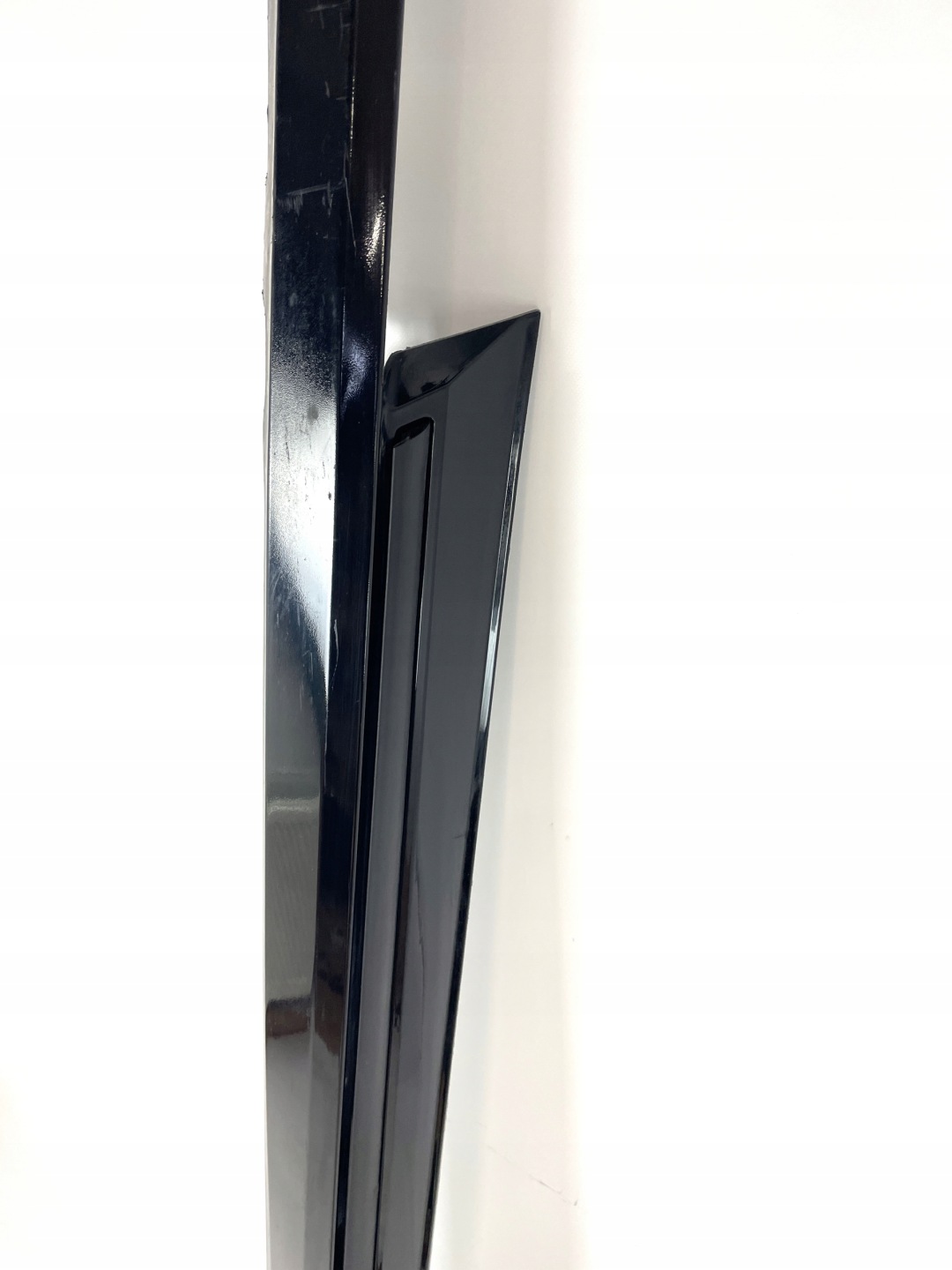 Chevrolet Camaro SS moulding cap threshold left threshold 2016+