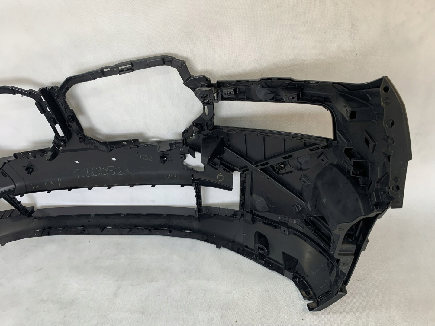 front bumper BMW XM 22r 2022 PDC 51119451675 03.26