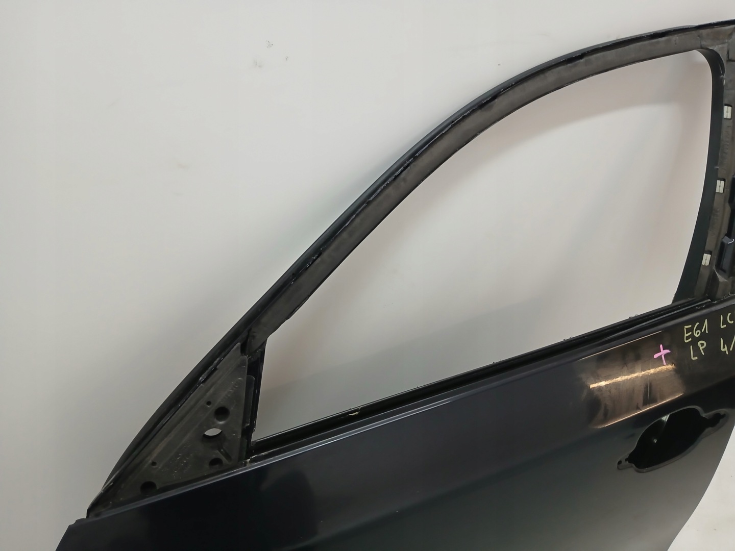 dveře levý předek přední BMW E60 E61 CARBONSCHWARZ