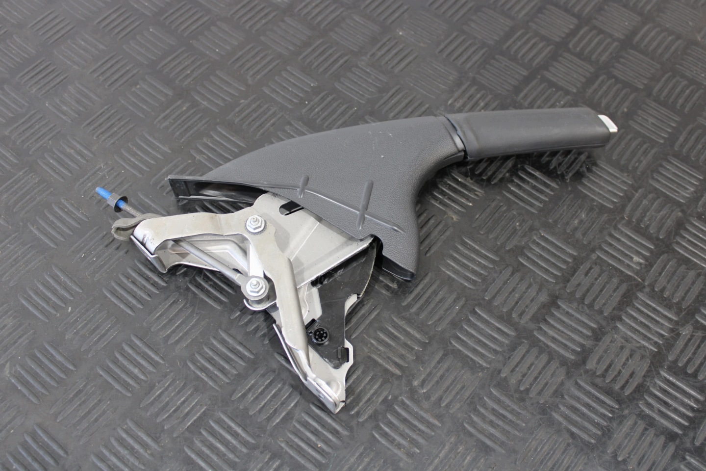 Bremse Hand 2G0711301L VW TAIGO 2G7 R-LINE