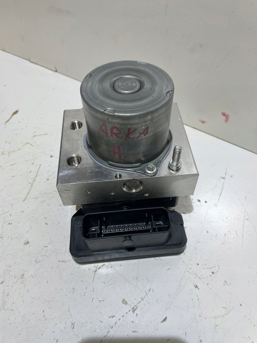 RENAULT ARKANA SERVOFRENO ABS 476606196R