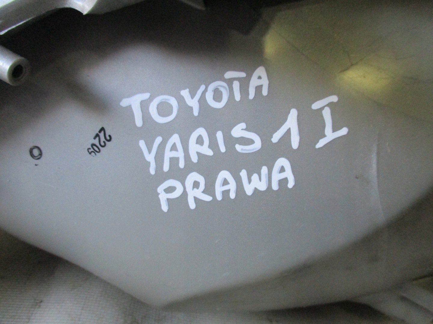 light right front Toyota Yaris 1 and