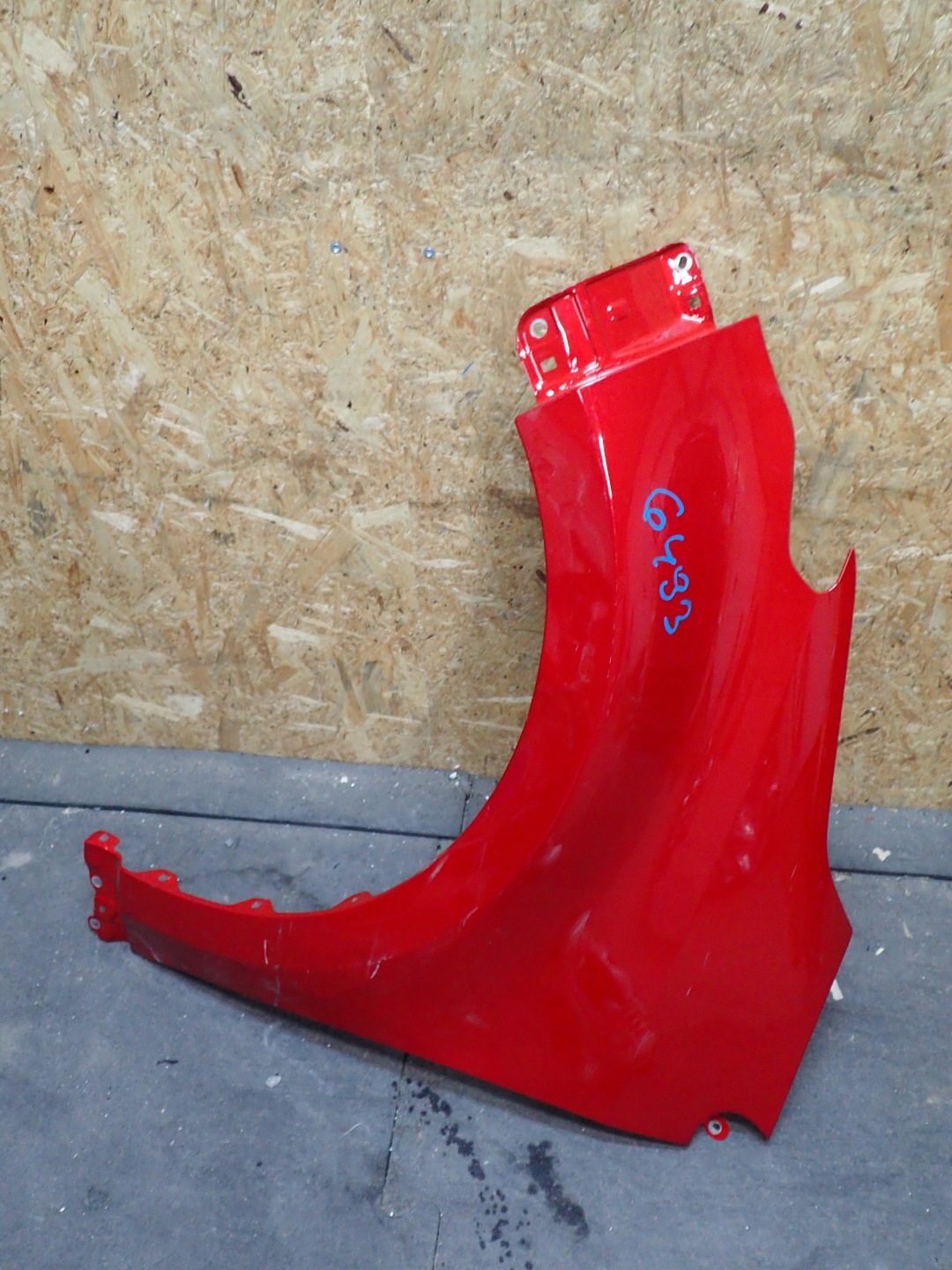 FENDER FRONT LEFT TOYOTA YARIS IV 4