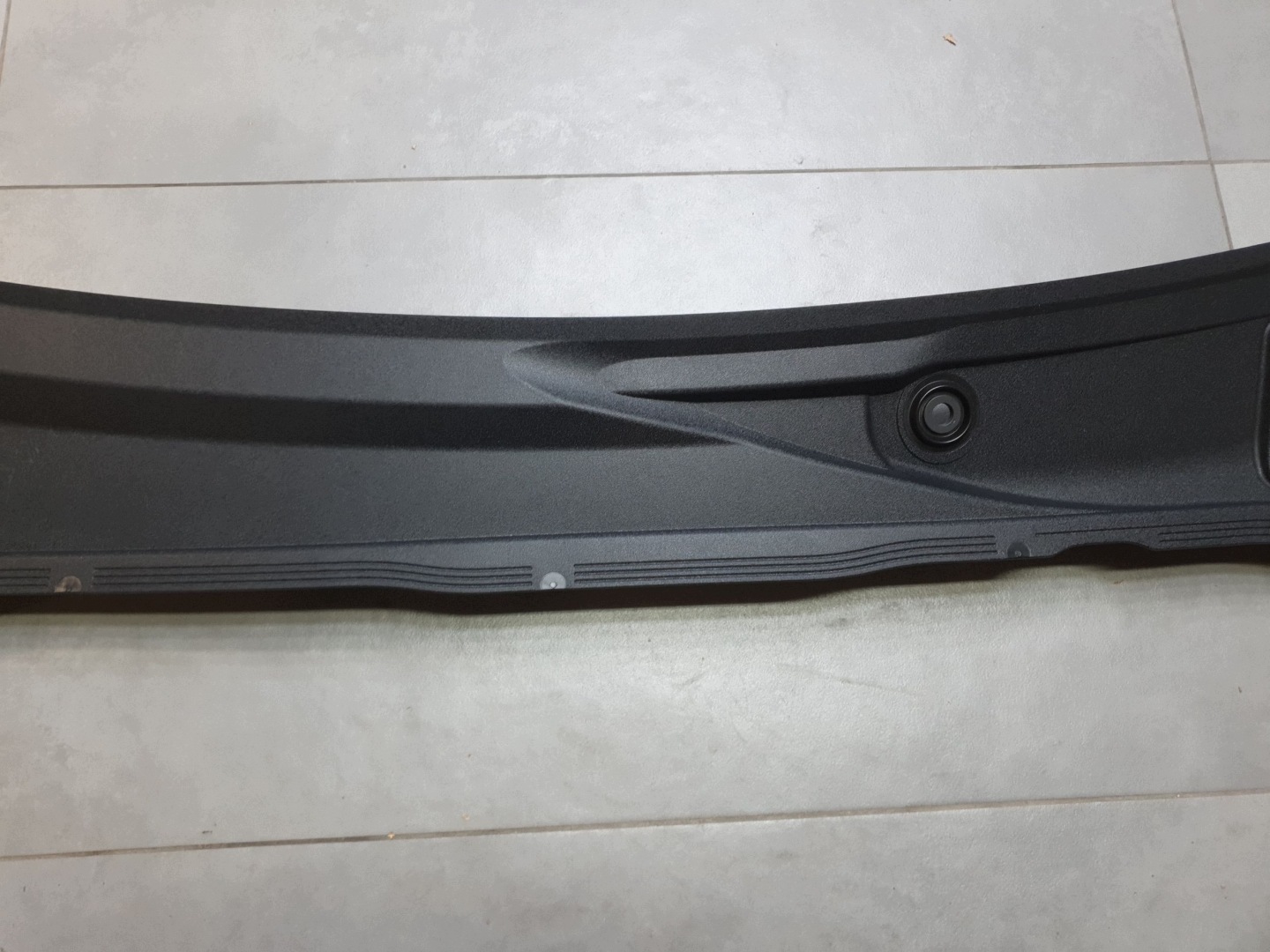 Audi SQ6 e-tron torpedo plastic 85H819403
