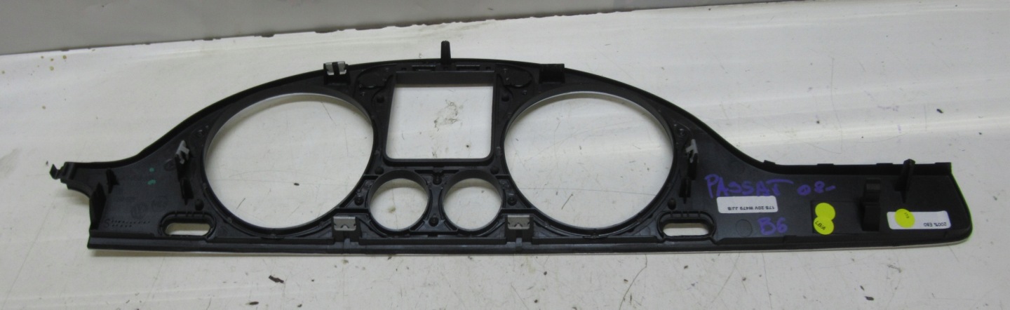 VW PASSAT B6 08R RAHMEN Blende Abdeckung des Kombiinstruments 3C1858335