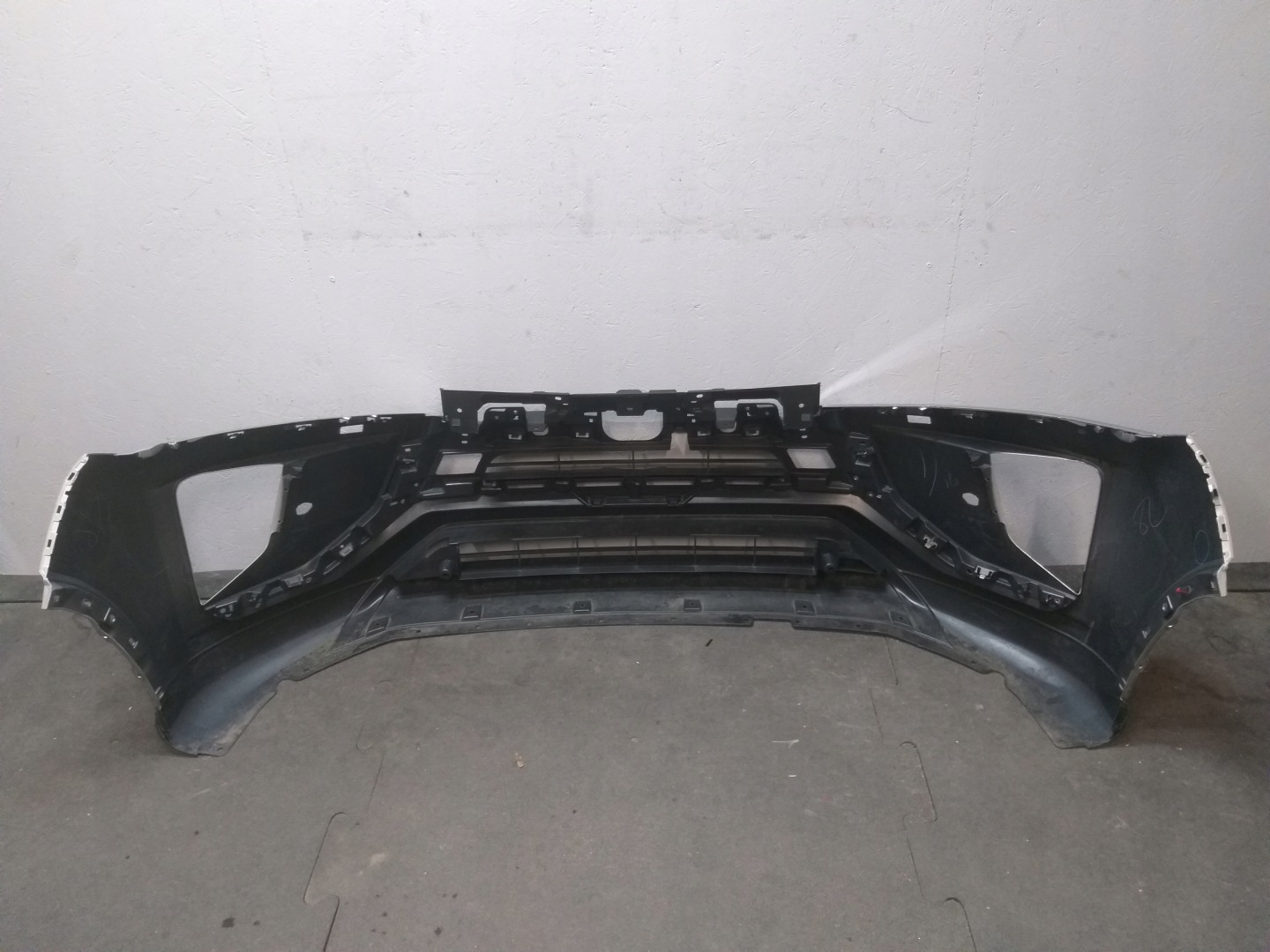 Pare choc Avant MITSUBISHI ECLIPSE CROSS