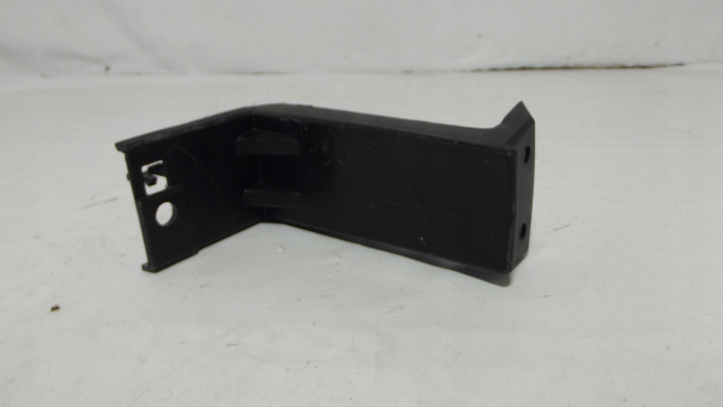 Mazda CX3 console bumper bracket rear part DF8G50271