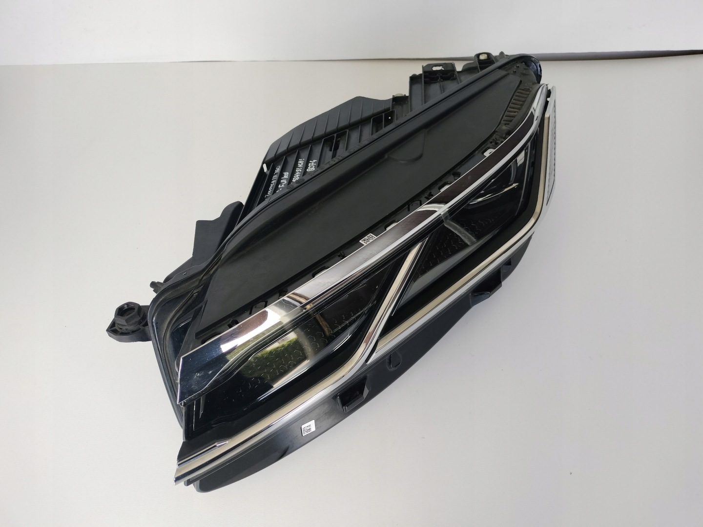 light left REFLEKTOR VW TOUAREG III 760 18- FULL LED