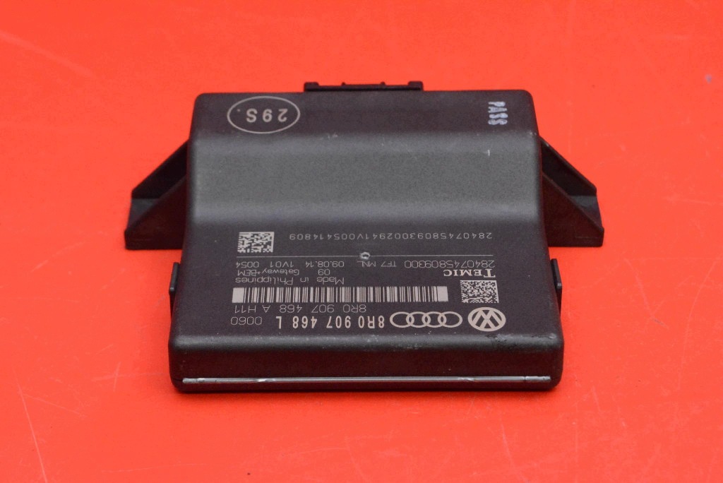 control unit module GATEWAY 8R0907468L AUDI A4 B8 2.0 TDI 190 KM LIFT 11-16