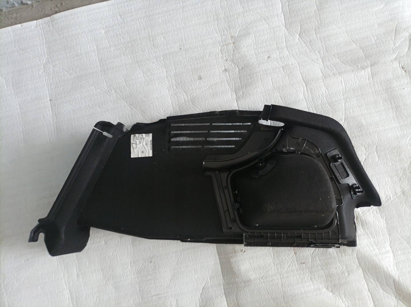 AUDI A4 B9 boot upholstery 8W5863879M