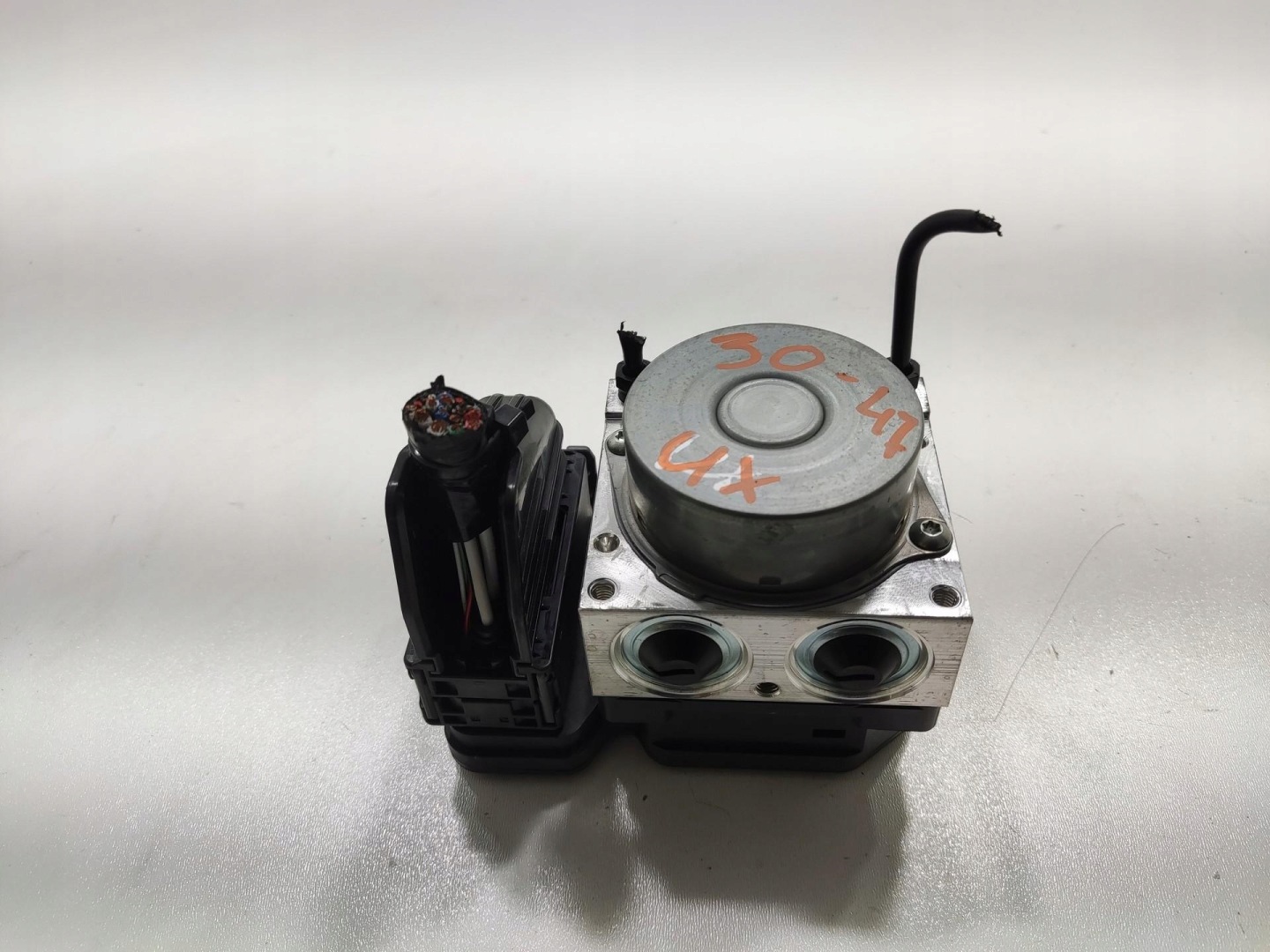 pump control unit ABS LEXUS UX 2018-2021 44510-76050