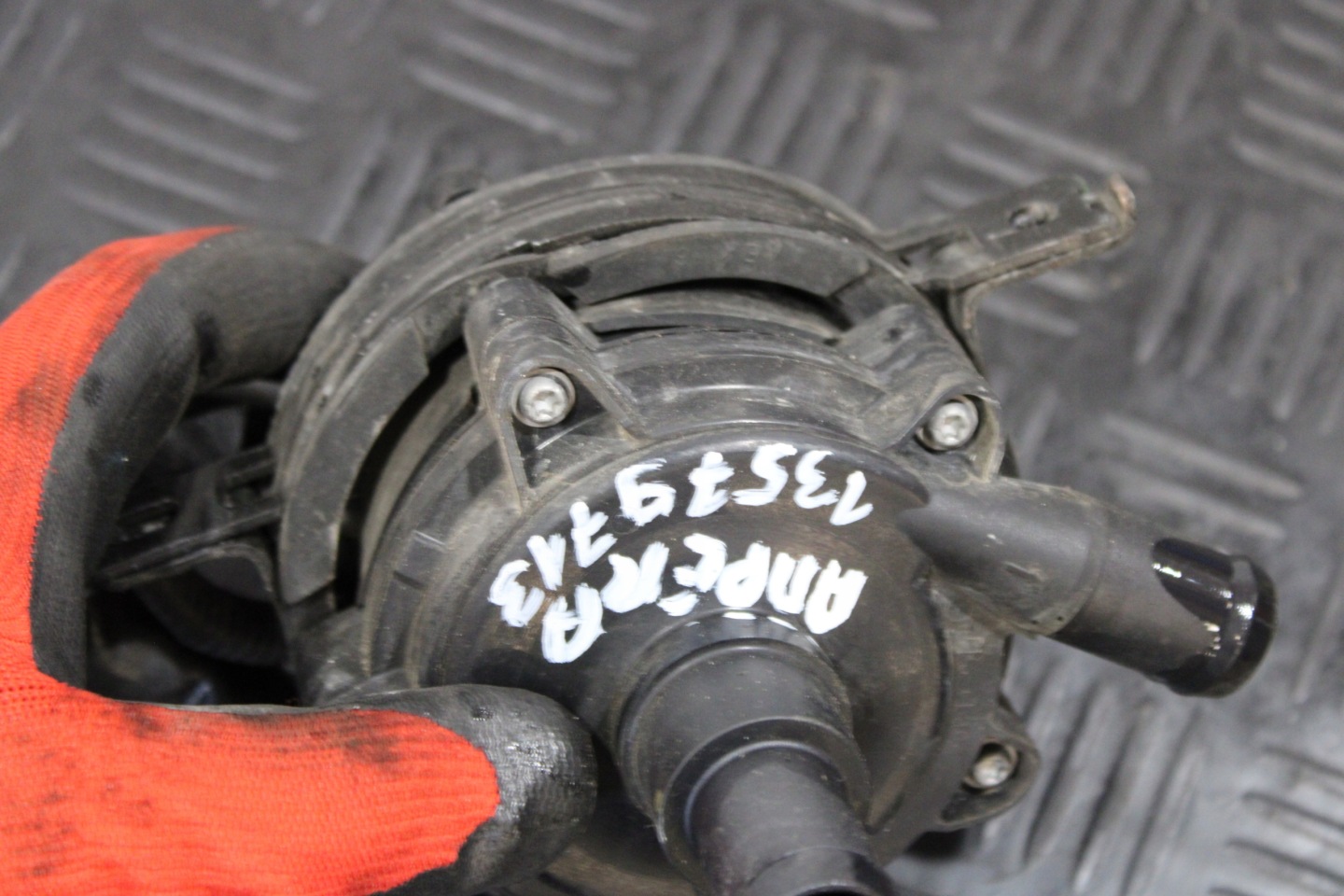 pumpa cirkulacije vode 13579713 OPEL AMPERA 1,4 BENZ