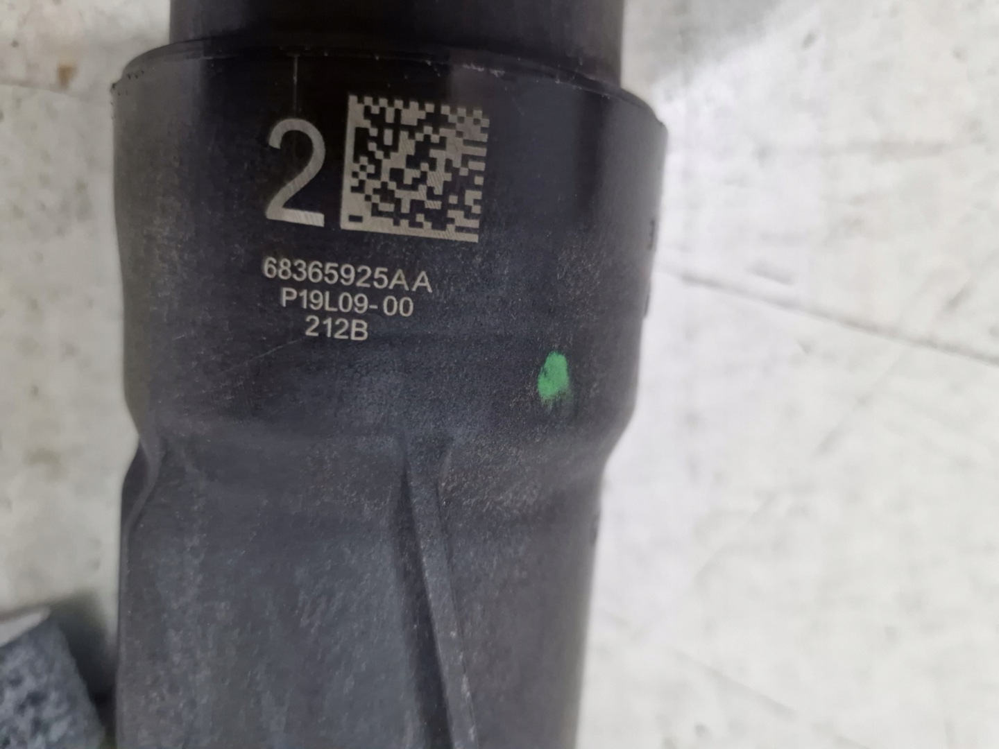 DODGE CHARGER 2019- Ölfiltergehäuse 3.6 V6 68365925AA