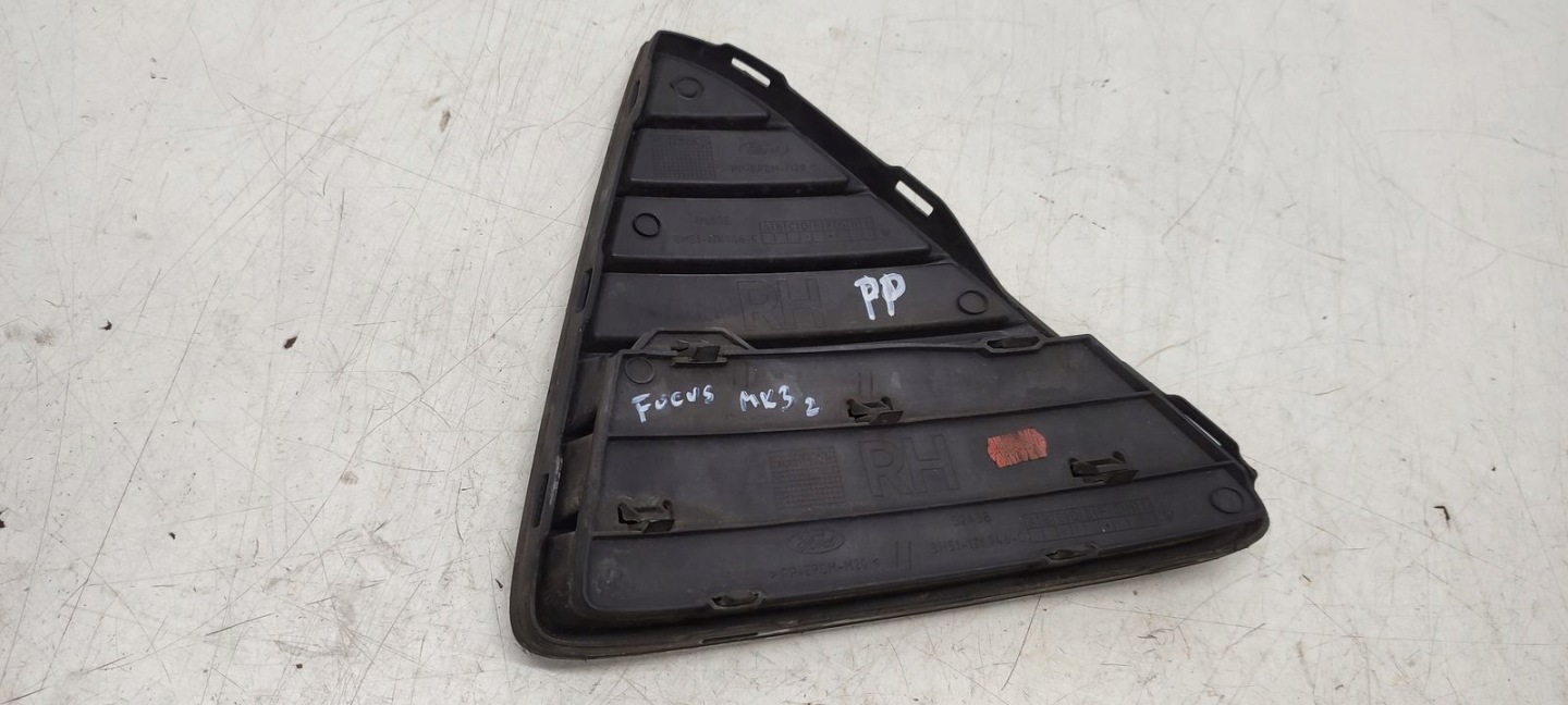 griglia paraurti destro Ford Focus MK3