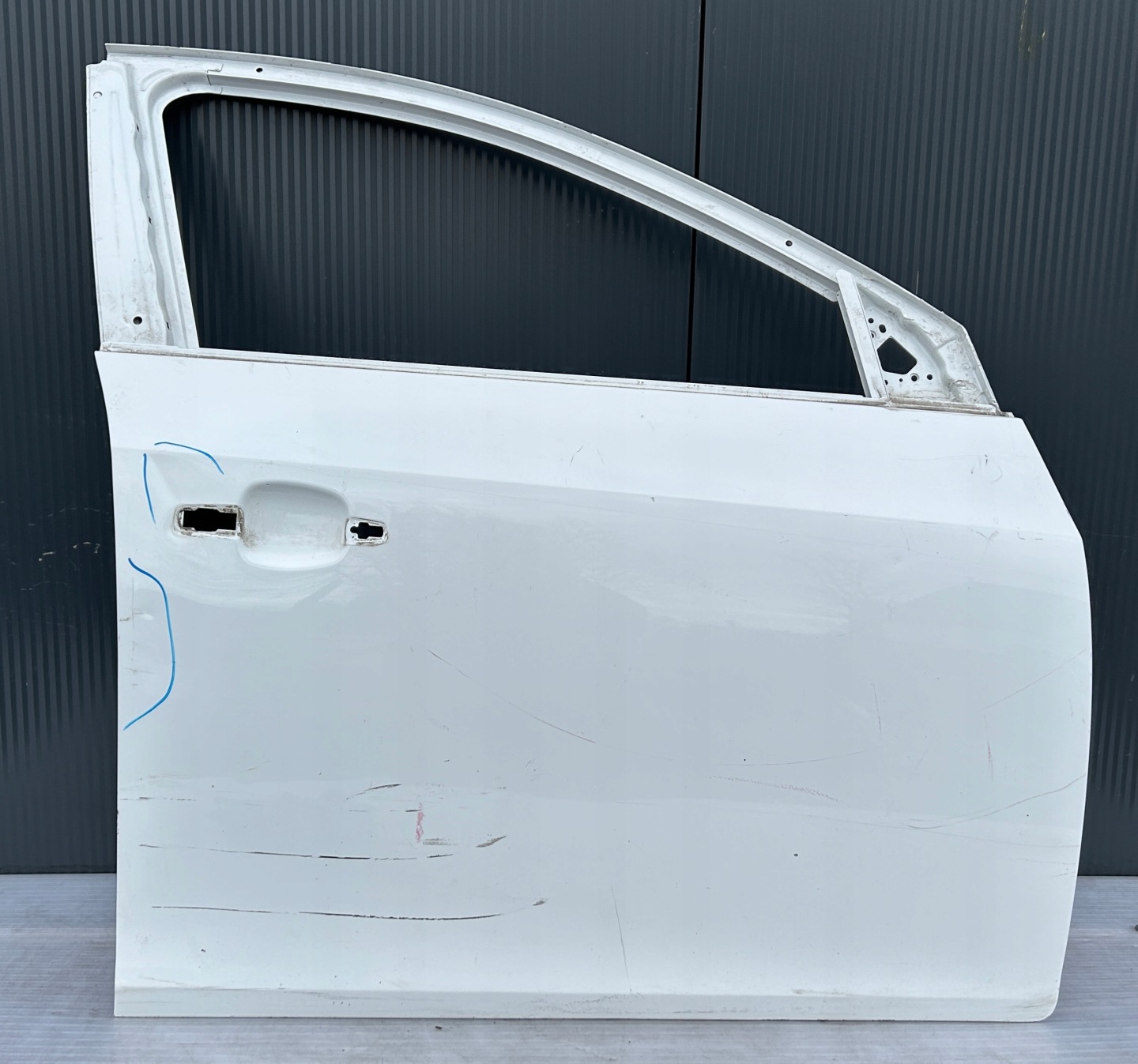 door right front CHEVROLET CRUZE 09