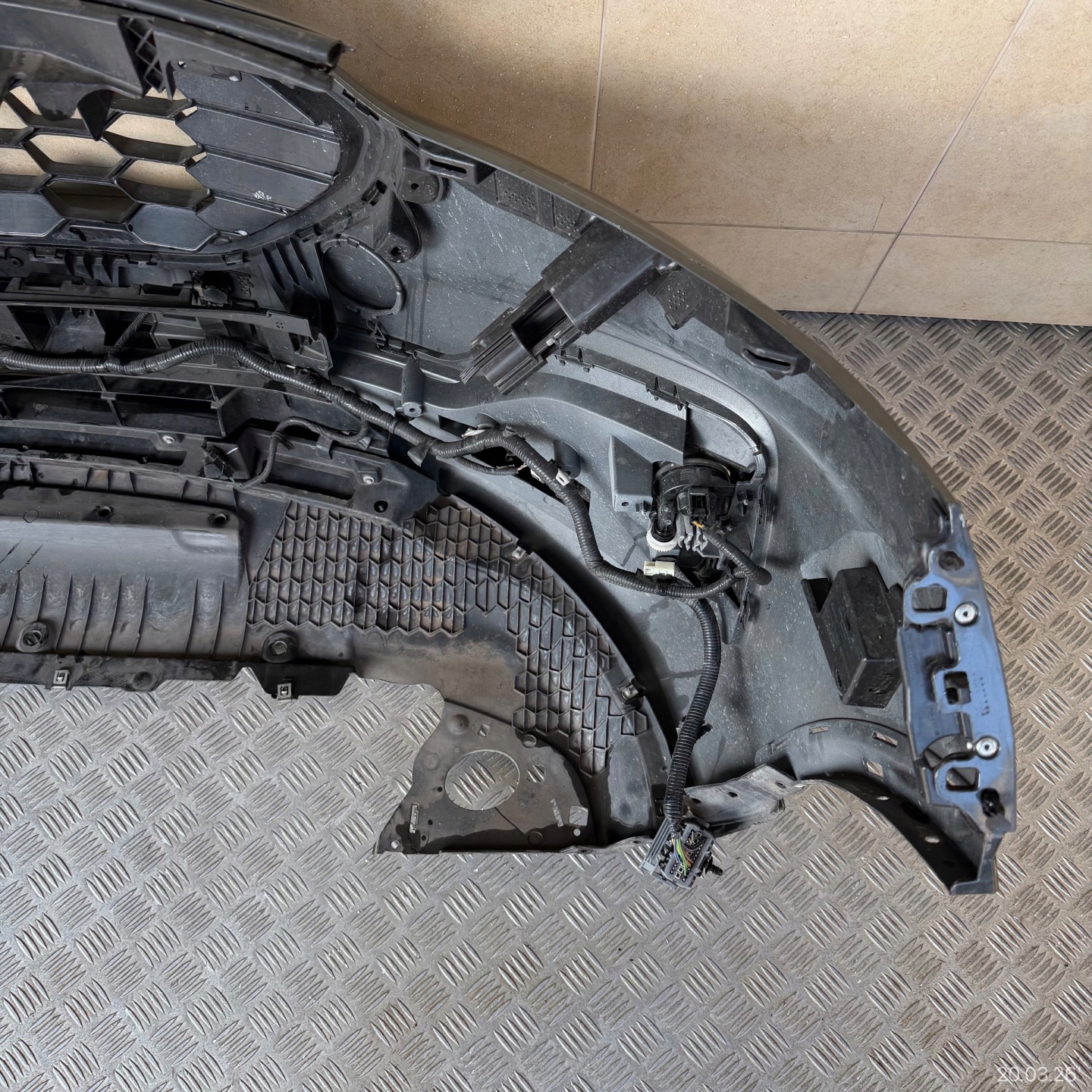 Frontstoßstange komplet FORD KUGA MK3 ST-LINE 2024 ROK 4 PDC