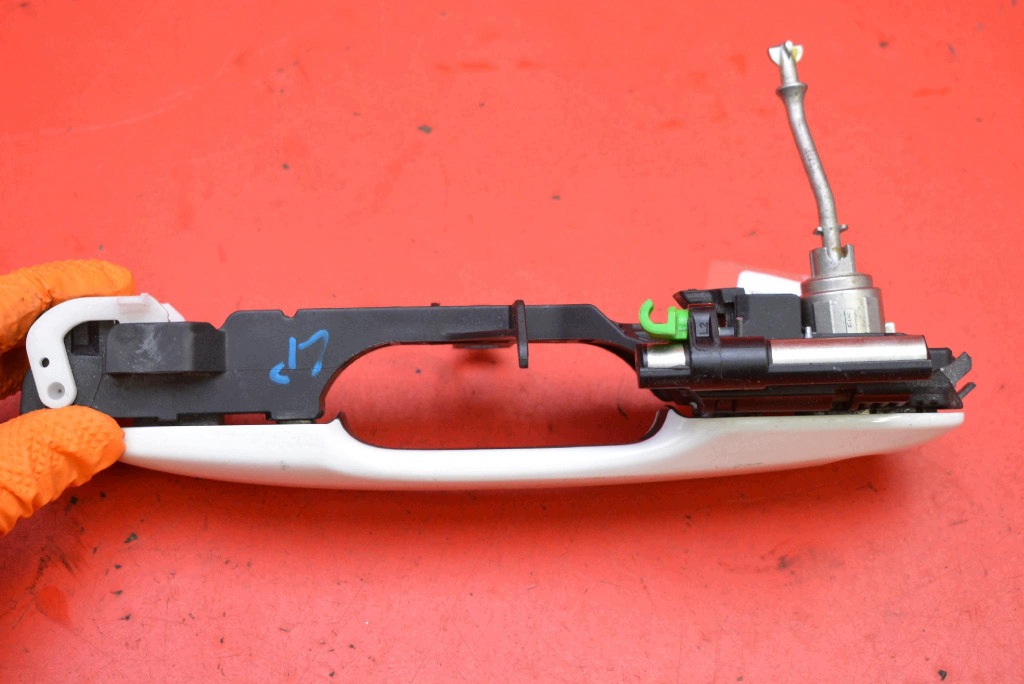 handle left front front 040 TOYOTA COROLLA E21 18-25