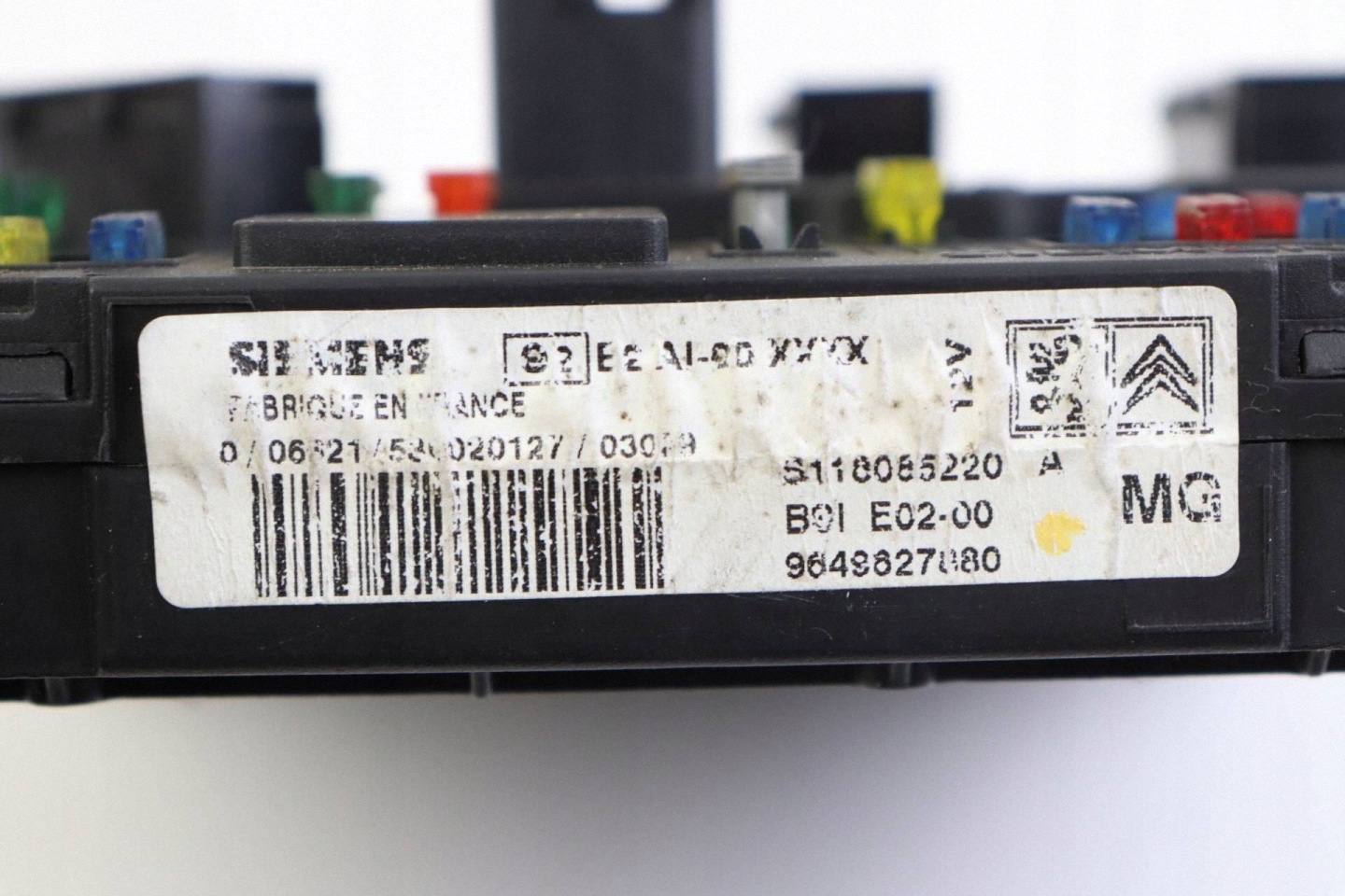 CITROEN PEUGEOT module compartment control unit BSI 9649827880 S118085220A