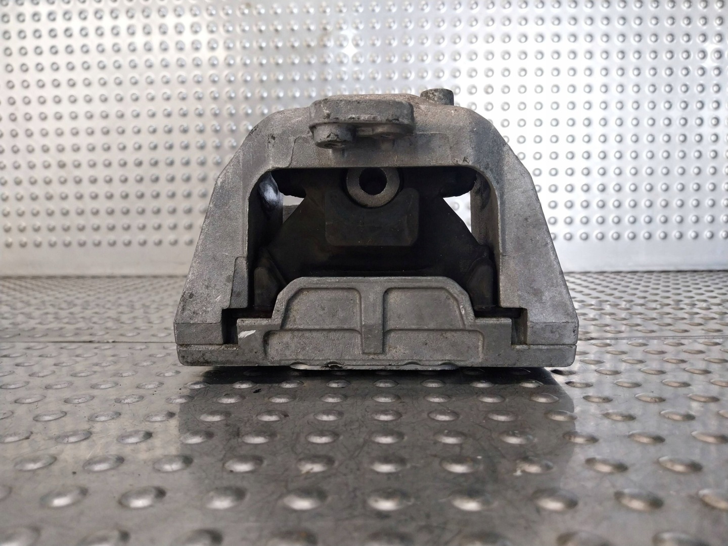 supporto Supporti motore usato 1J0199262BF VW GOLF IV LEON e OCTAVIA e A3 8L 1.9 TDI