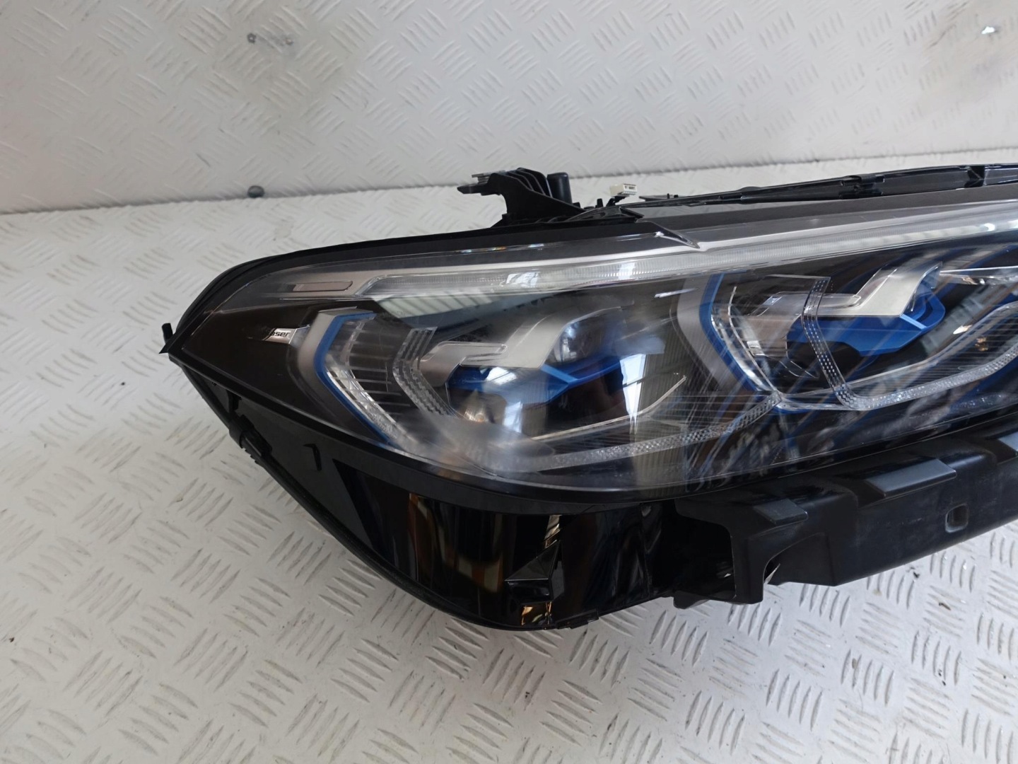 BMW X7 G07 18-22 light LASER right front EUROPA