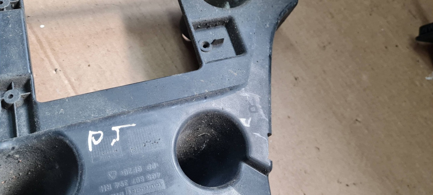 A6 C7 4G Support Poignée Support plaque Pare choc Droite Arrière Berline 4G5807394