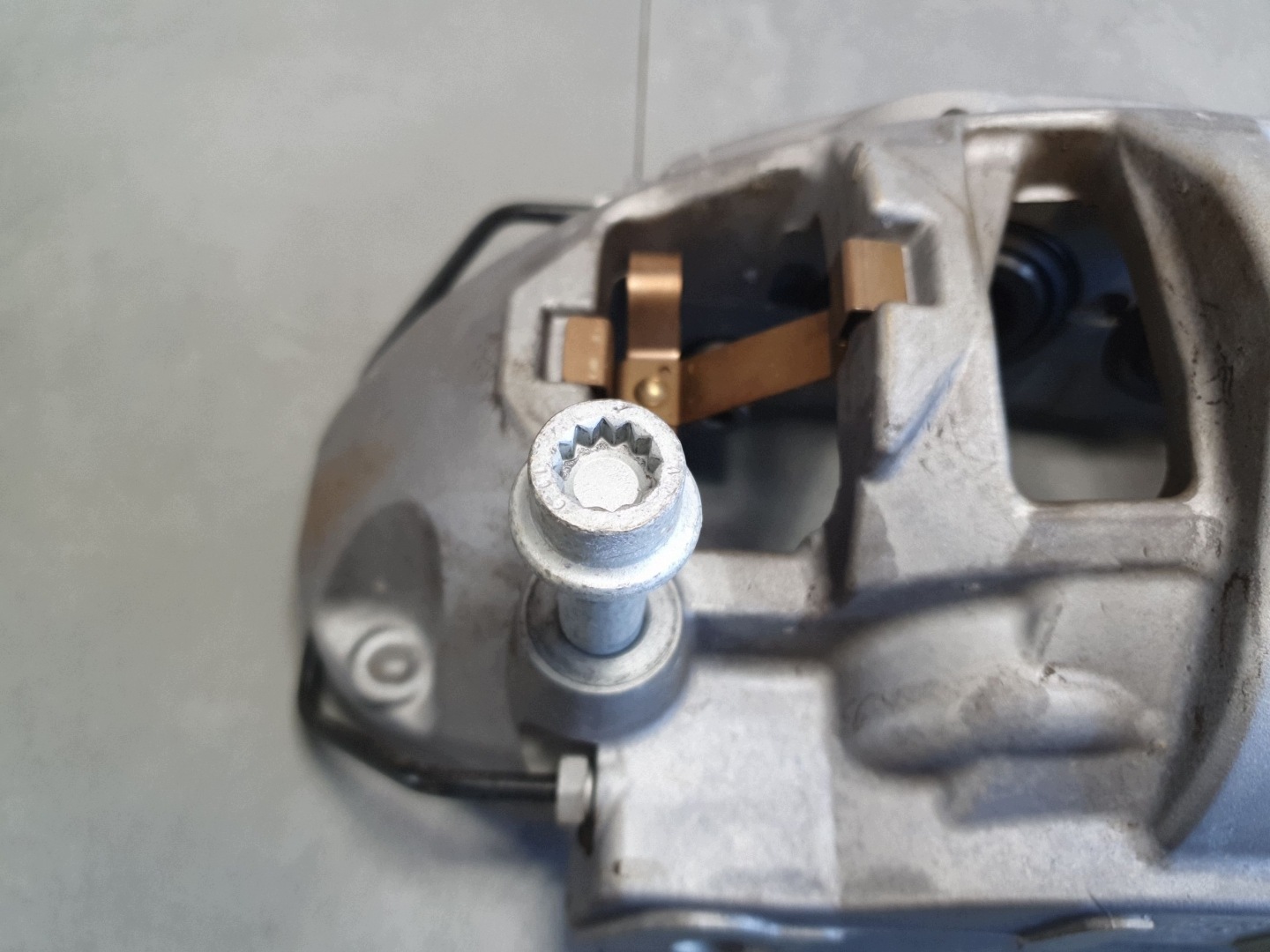 Audi Q6 e-tron de l’étriers freins frein gauche avant 95C615105DC