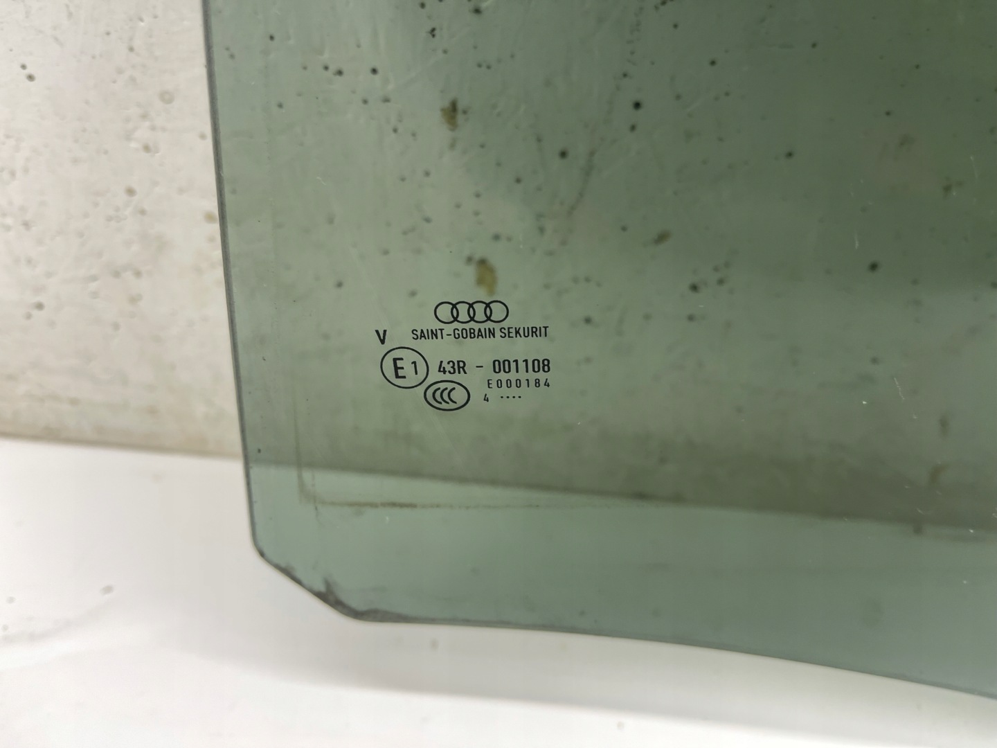 AUDI A3 8V 5D SPORTBACK 14ROK window door left rear part rear