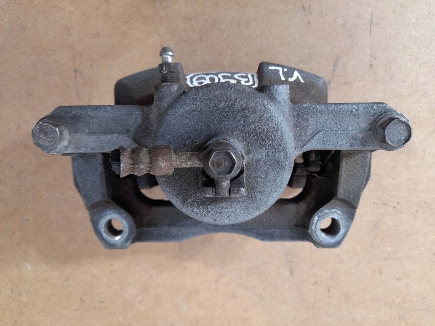 Nissan Qashqai J11 caliper brake front left (B909)