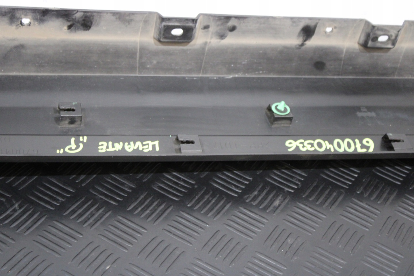 cap threshold threshold right MASERATI LEVANTE M161 670040336
