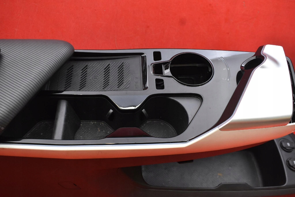 TUNEL central armrest EU 84697CV100WK KIA EV6 GT-LINE 21