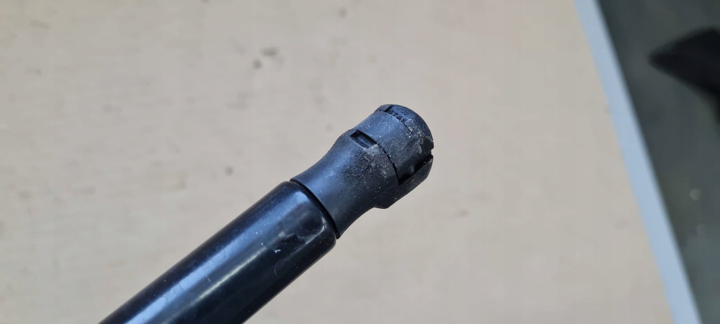 A5 8T LIFT damper shock absorber bonnets front 8T0823359 A4 B8 LIFT