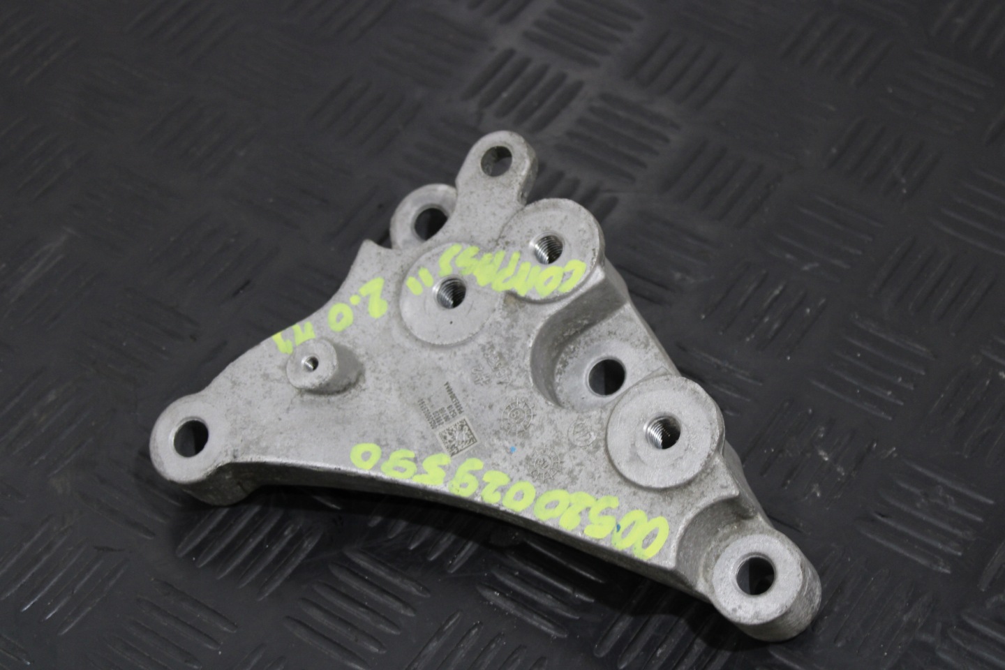 support holder P68253040AA JEEP COMPASS II 2 TRAILHAWK