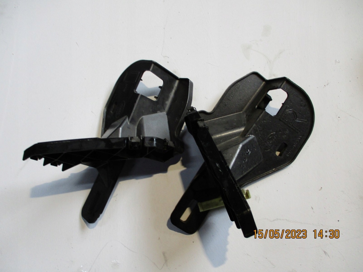 bumper bracket RANGE ROVER EVOQUE BJ32-16A142-AA