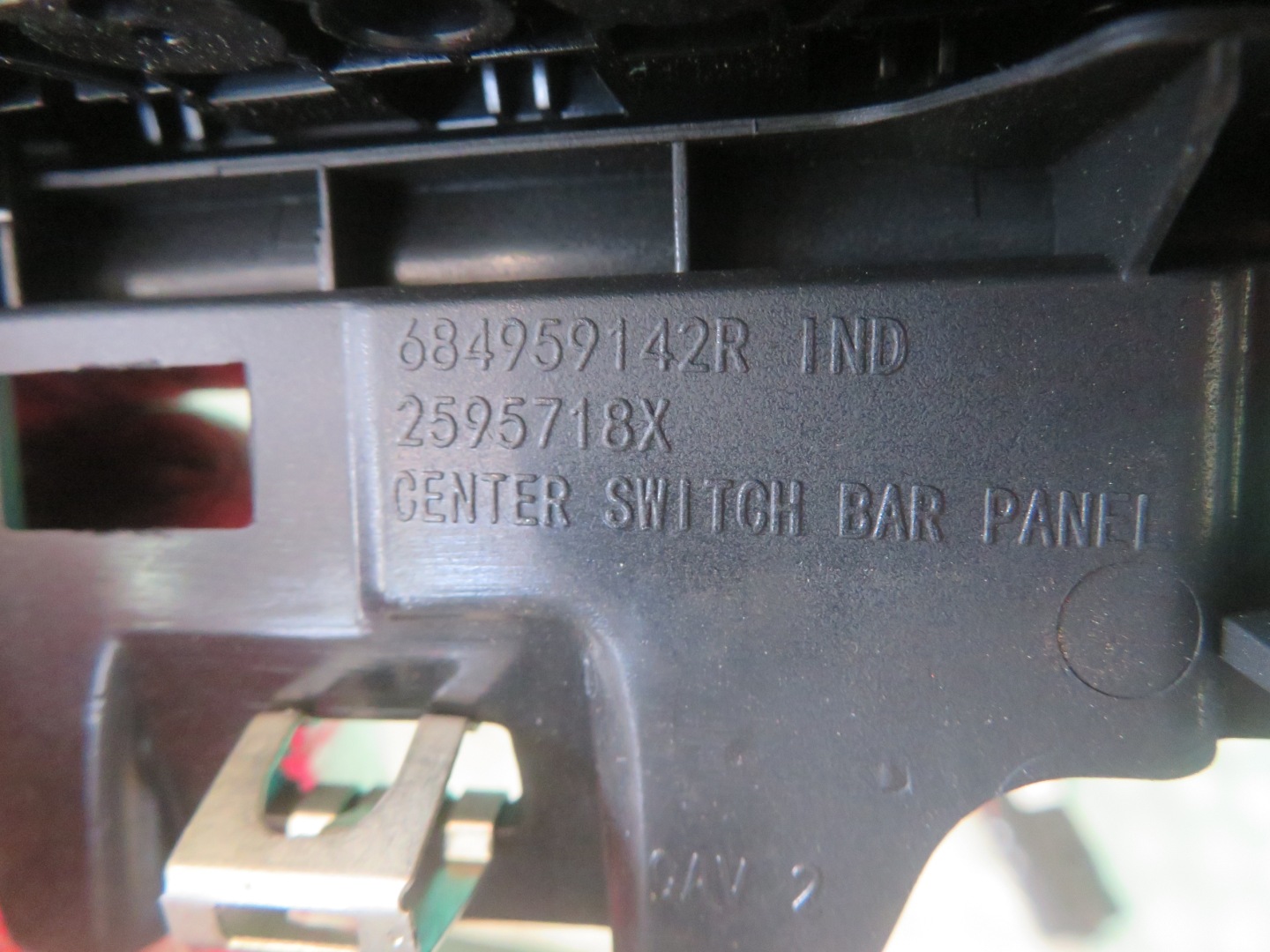 control panel switch TRAFIC VIVARO 24R 283E89105R