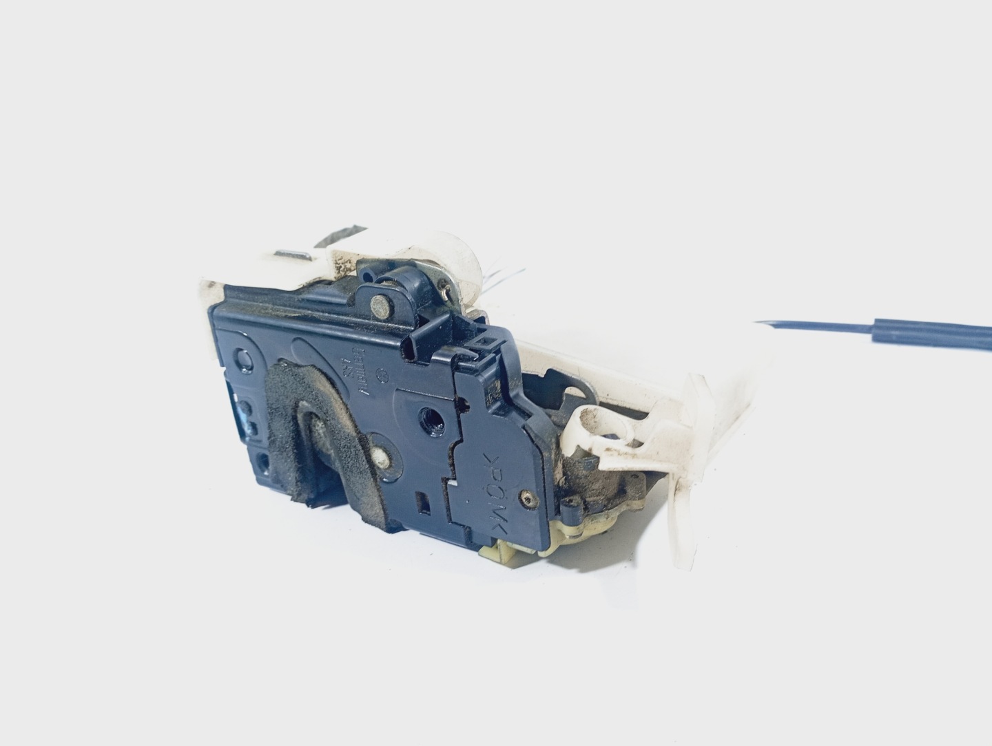 lock door of left front VW Polo 4 IV 9N 02-07