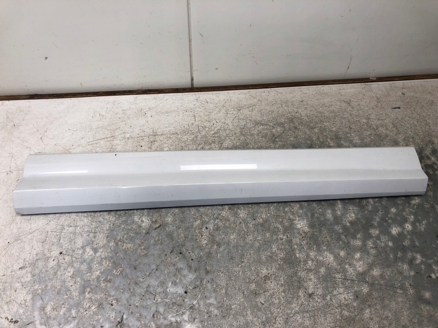 moulding door right front AUDI Q2 S-LINE 81A853960A